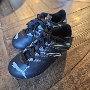 Toddler soccer shoes